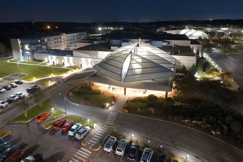 twin river casino age